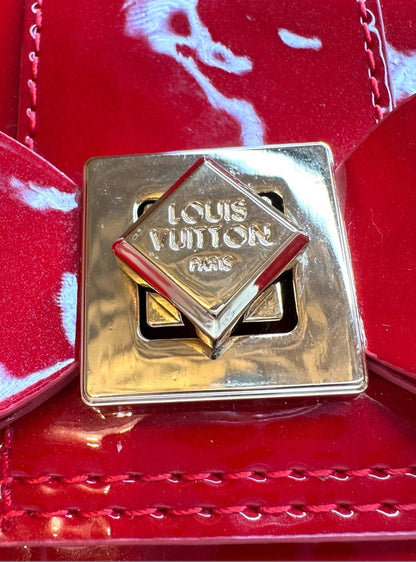 Louis Vuitton Red Vernis Sarah Noeud Wallet