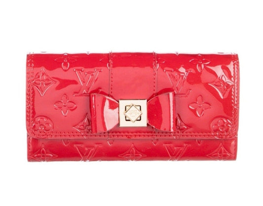 Louis Vuitton Red Vernis Sarah Noeud Wallet