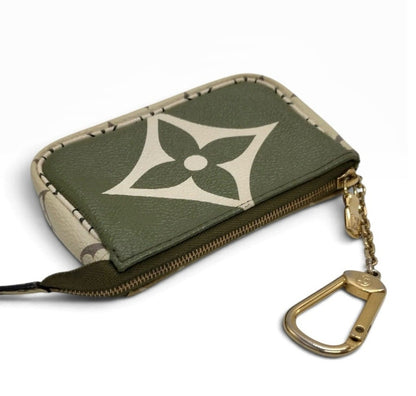 Louis Vuitton Monogram Giant Micro Pochette Accessories Green/Beige