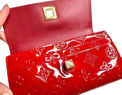 Louis Vuitton Red Vernis Sarah Noeud Wallet