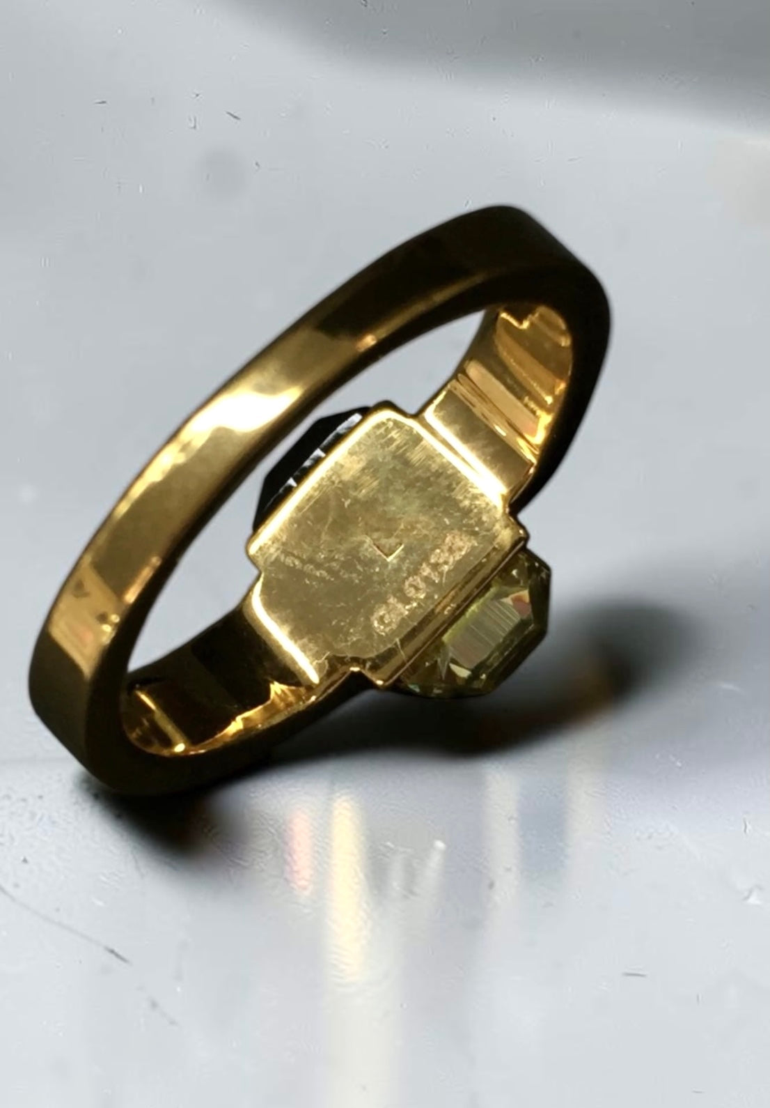 Louis Vuitton Gamble Cube Ring Gold with Rhinestones - Size 8