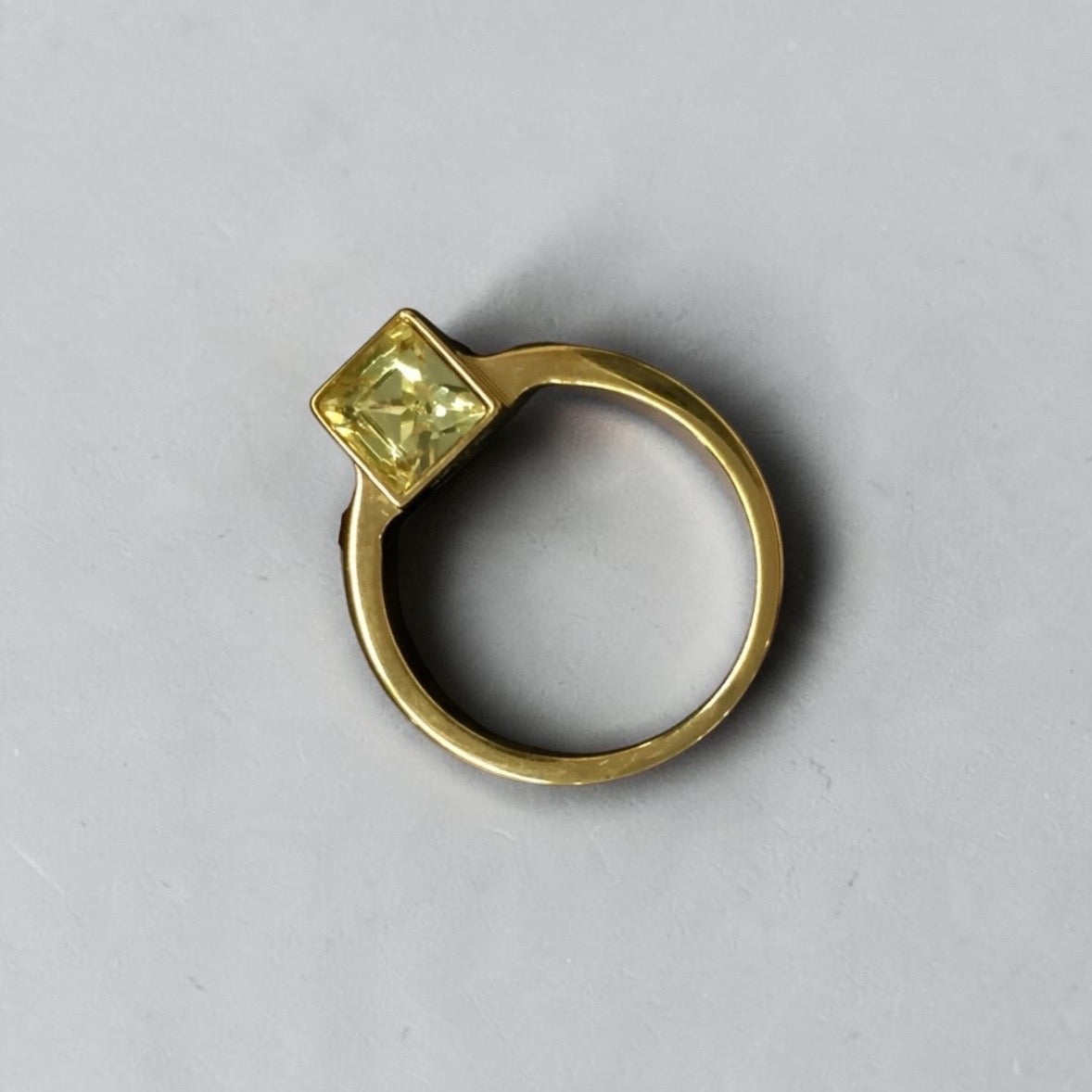 Louis Vuitton Gamble Cube Ring Gold with Rhinestones - Size 8