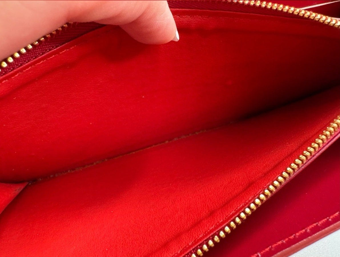 Louis Vuitton Red Vernis Sarah Noeud Wallet
