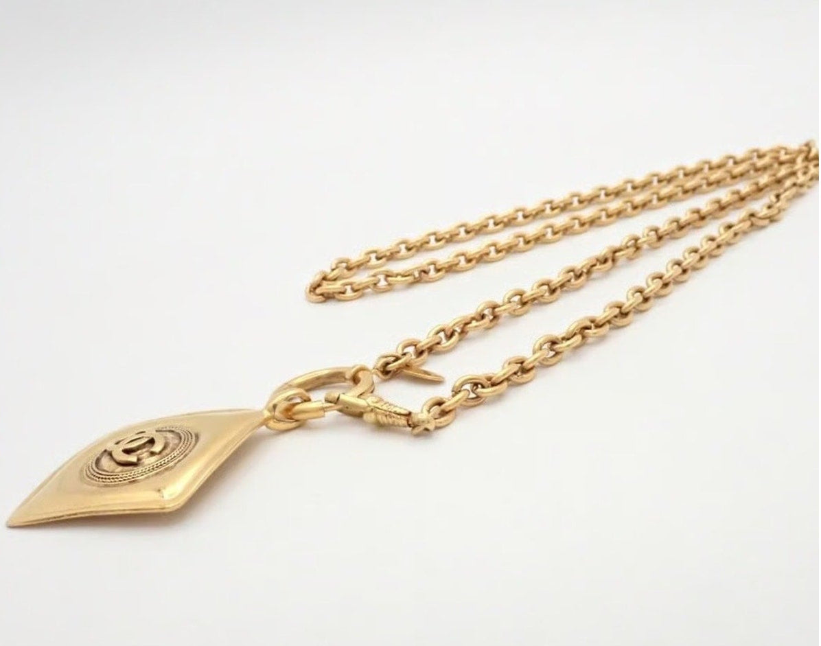 Chanel Vintage Gold-Plated CC Diamond-Shaped Pendant Necklace