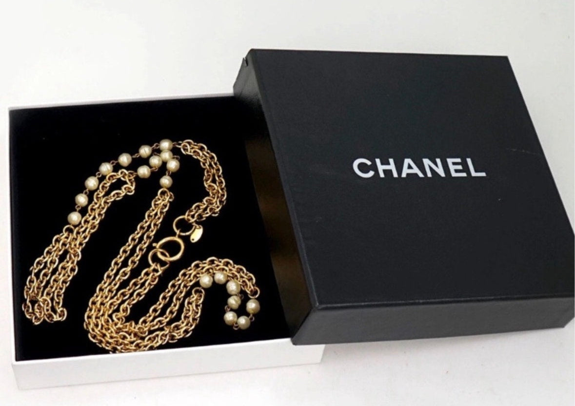 Chanel Vintage Gold-Plated and Faux Pearl Necklace